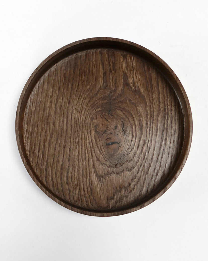 Serving plate in smoked oak, ø23