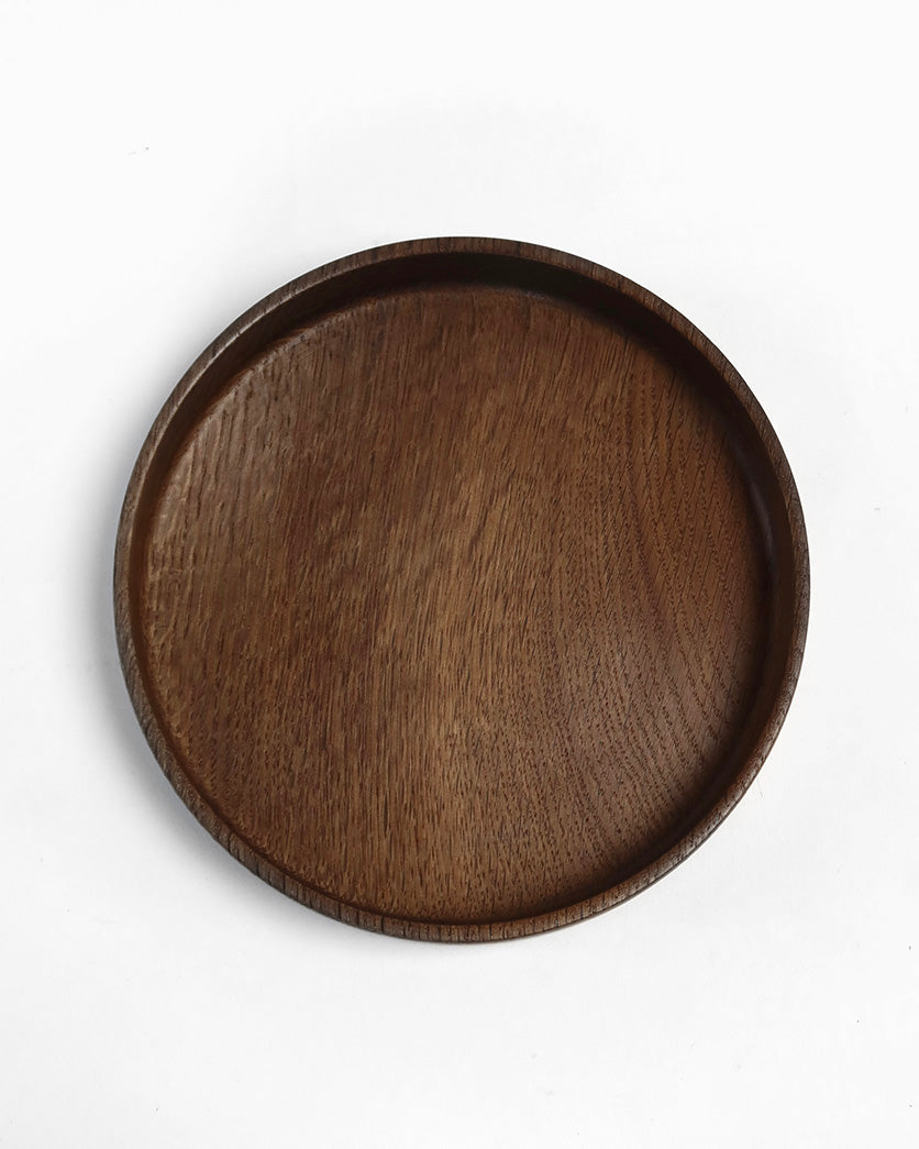 Serving plate in smoked oak, ø19