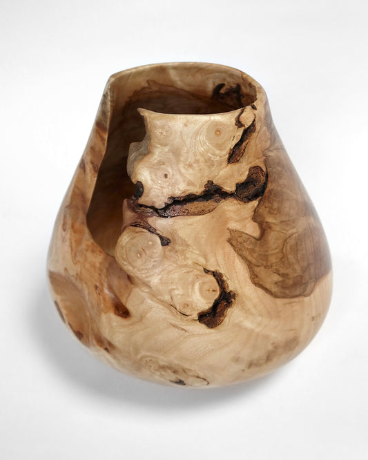 Skulpturel vase drejet i askerod