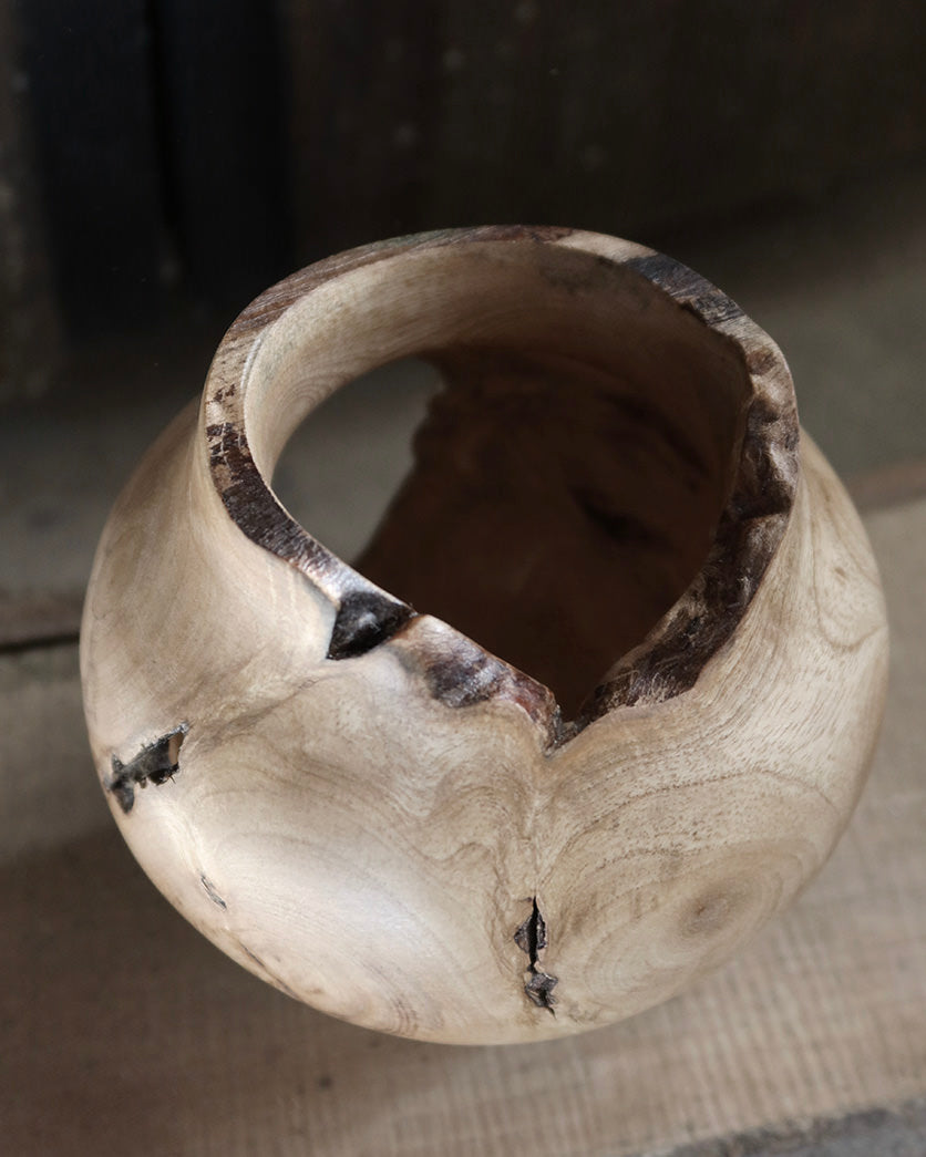 Lille skulpturel vase