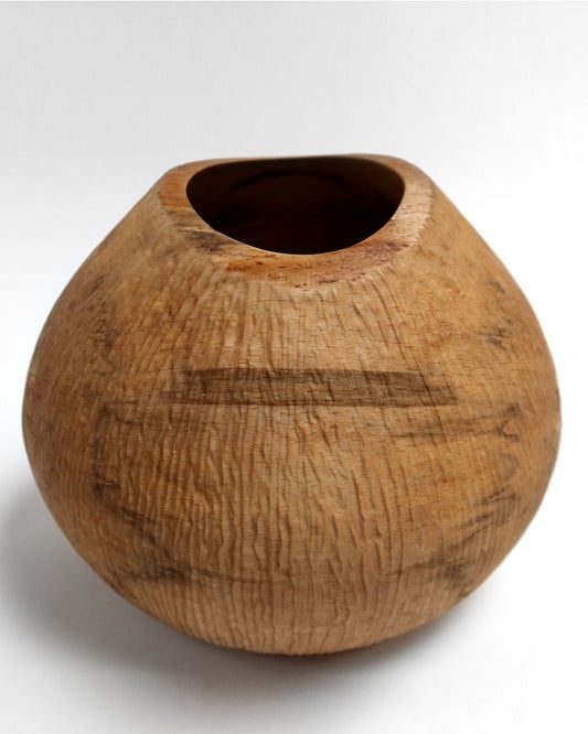 Vase drejet i vådt træ