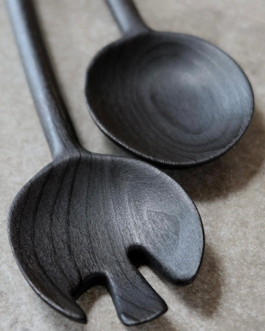 Sorte salatskeer i brændt bøg