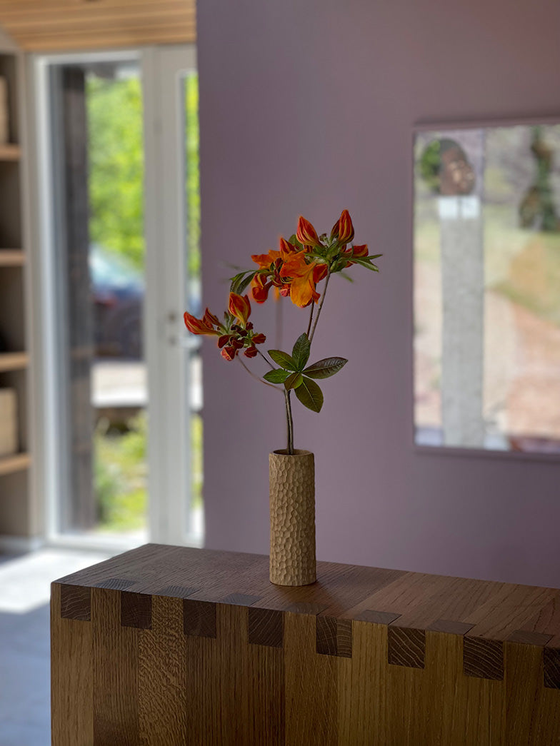 Cylinderformet vase i eg