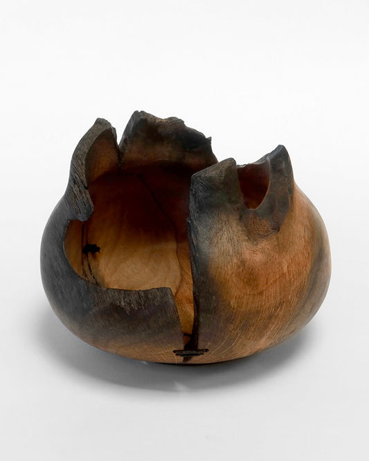 lille skulpturel vase i eg