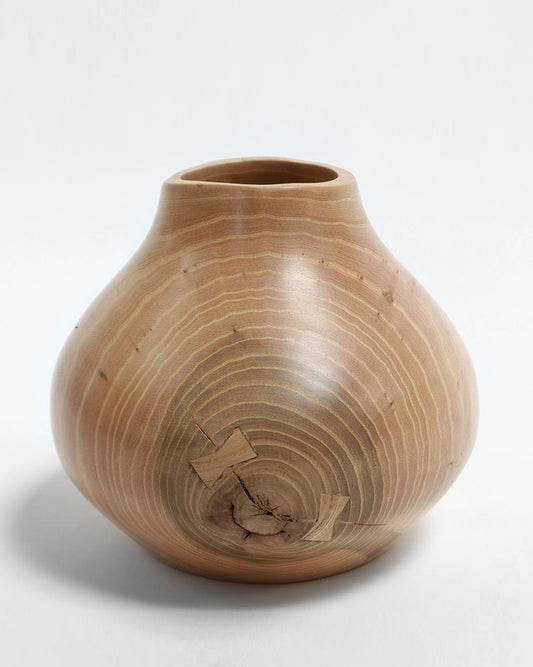 Pæreformet vase med sommerfugle