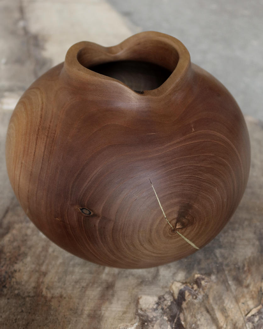 Kirsebær vase med messing