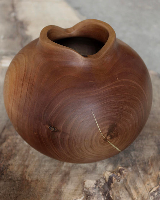 Kirsebær vase med messing