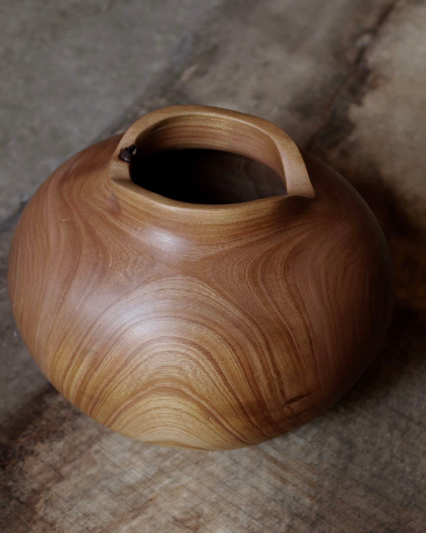 Ammoniakbehandlet kirsebær vase