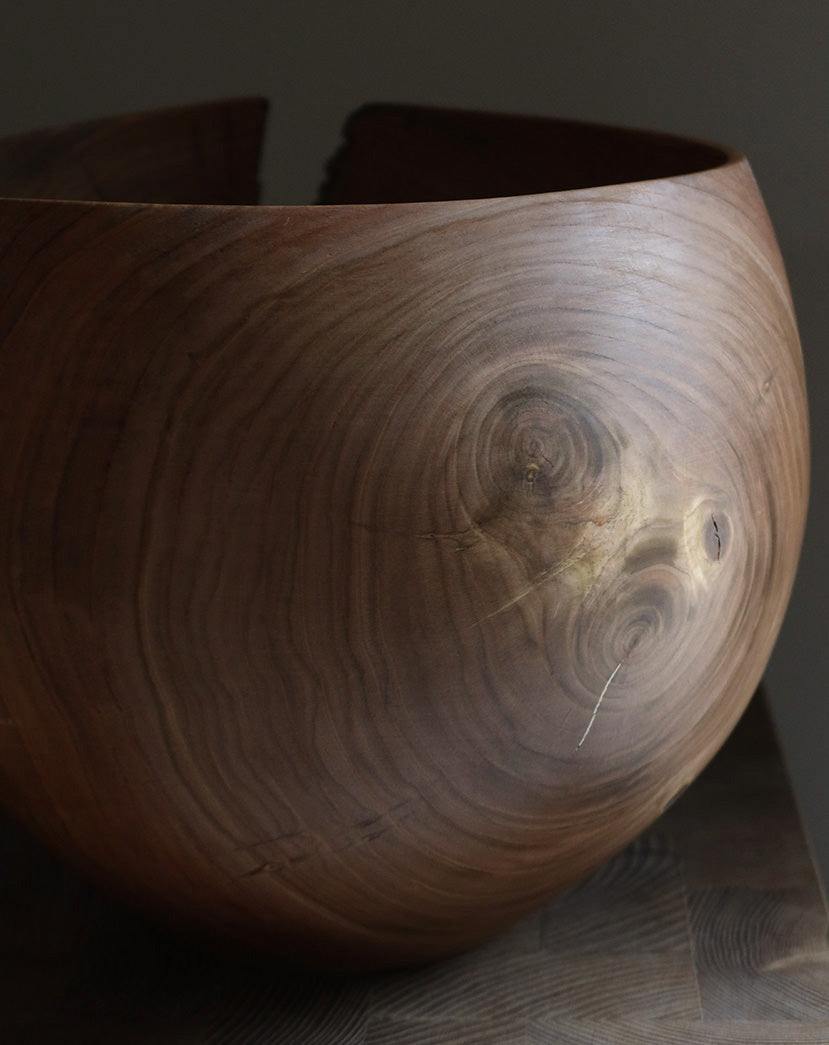 vase drejet i kirsebærtræ