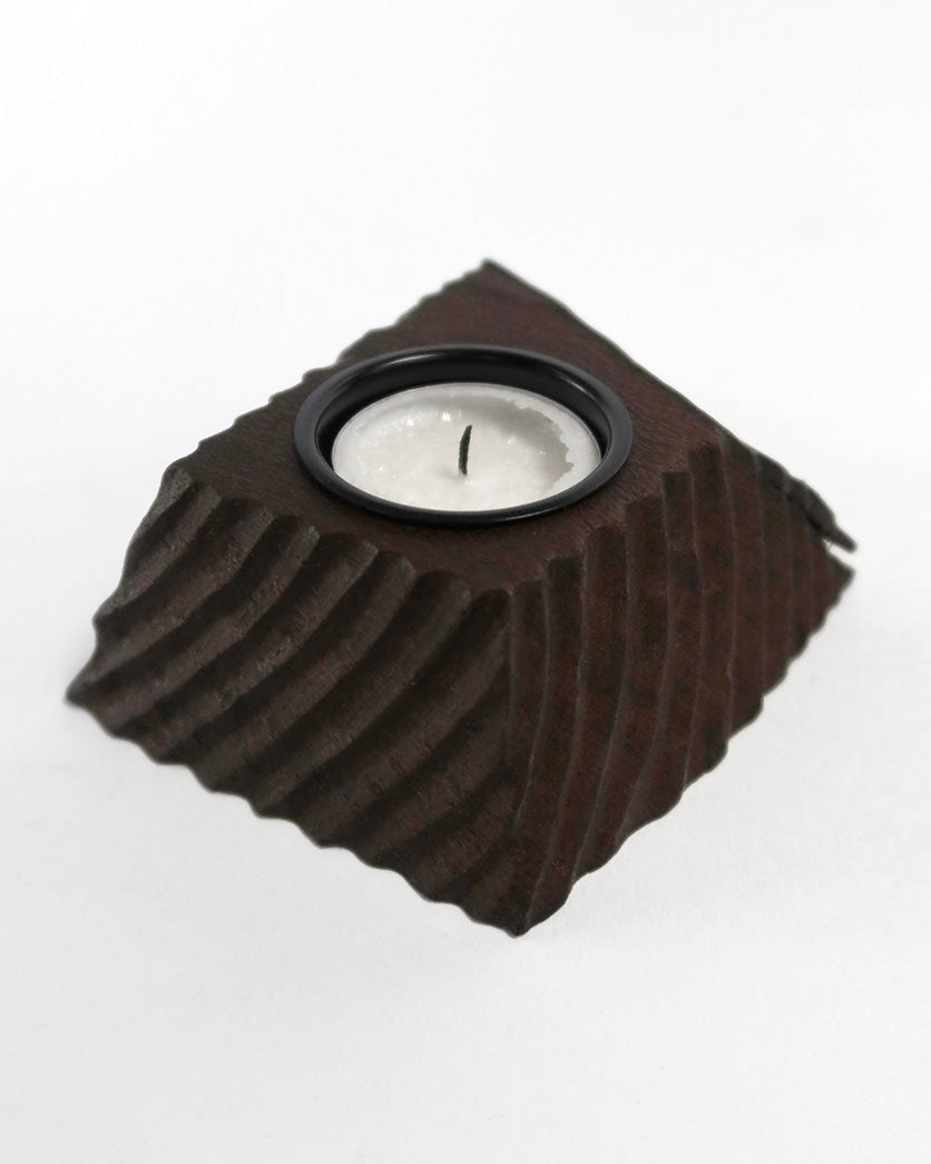 Tekstureret fyrfadsstage i moseeg