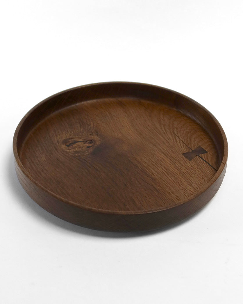 Serving plate in smoked oak, ø23