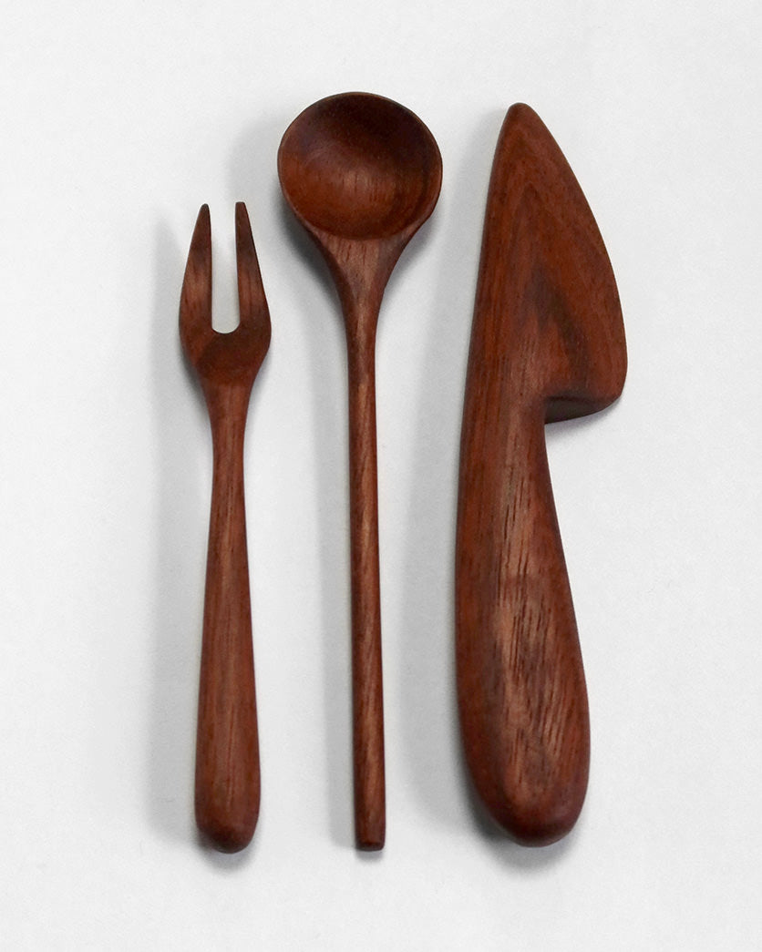 Set of serving cutlery